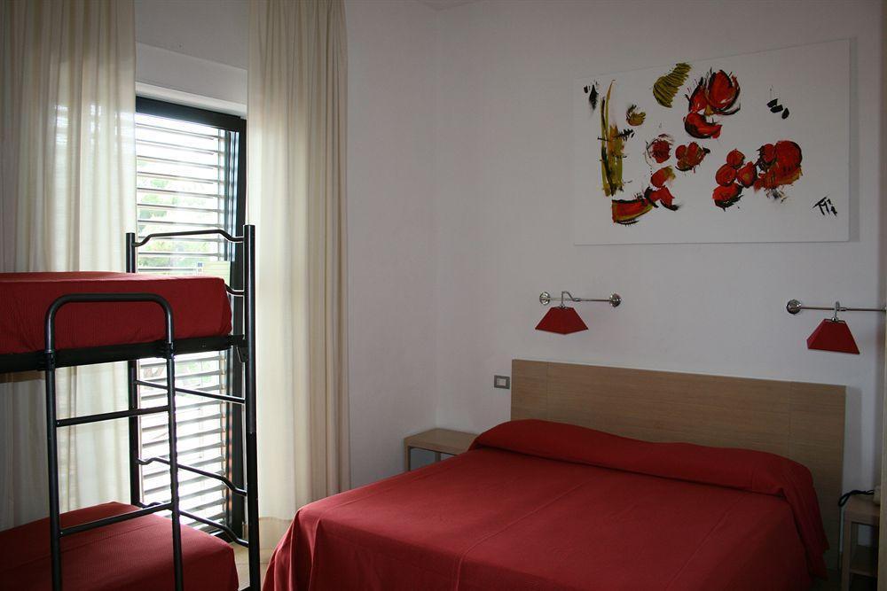 Hotel Cala Luna Кала-Гононе Экстерьер фото