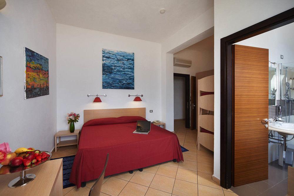 Hotel Cala Luna Кала-Гононе Экстерьер фото
